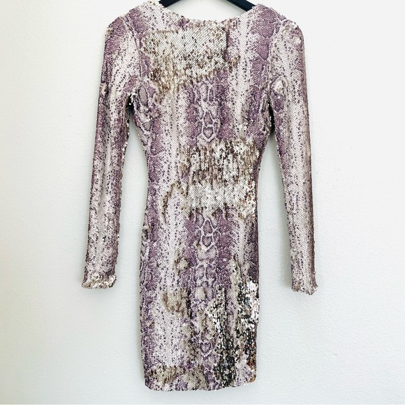 Dress The Population Lola Mini Sequin Stretch Dress in Python Gold size XXS - Picture 3 of 14